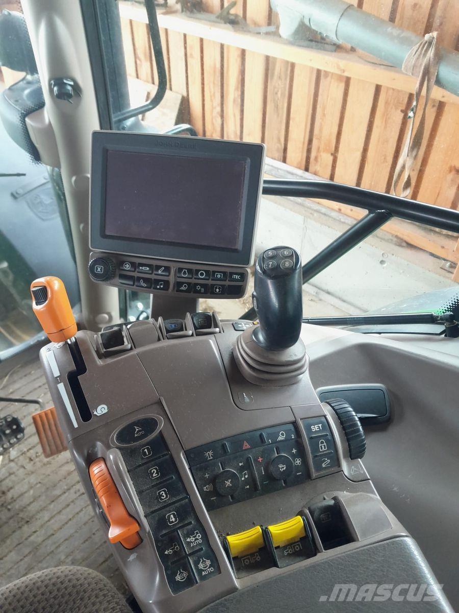 John Deere 6130R Traktoriai