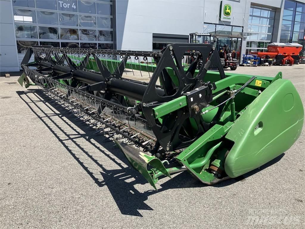 John Deere 620R Derliaus nuėmimo kombainų priedai