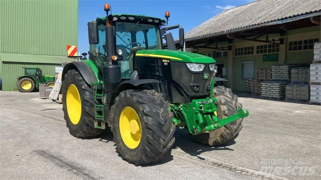 John Deere 6250R Traktoriai