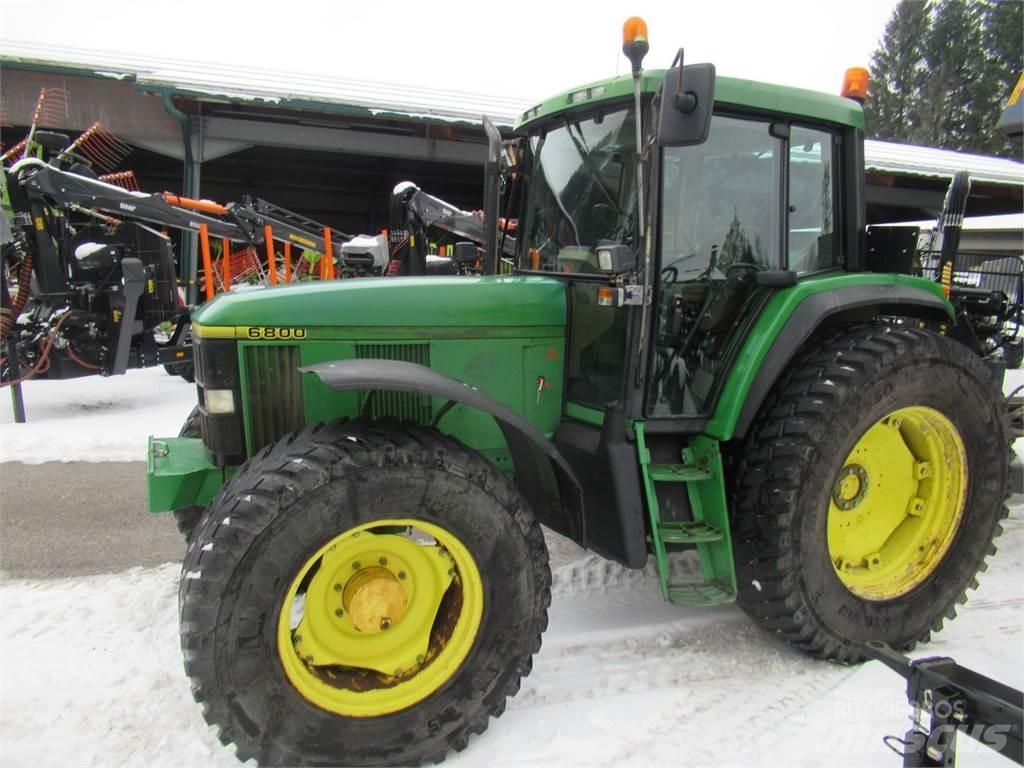 John Deere 6800 Traktoriai