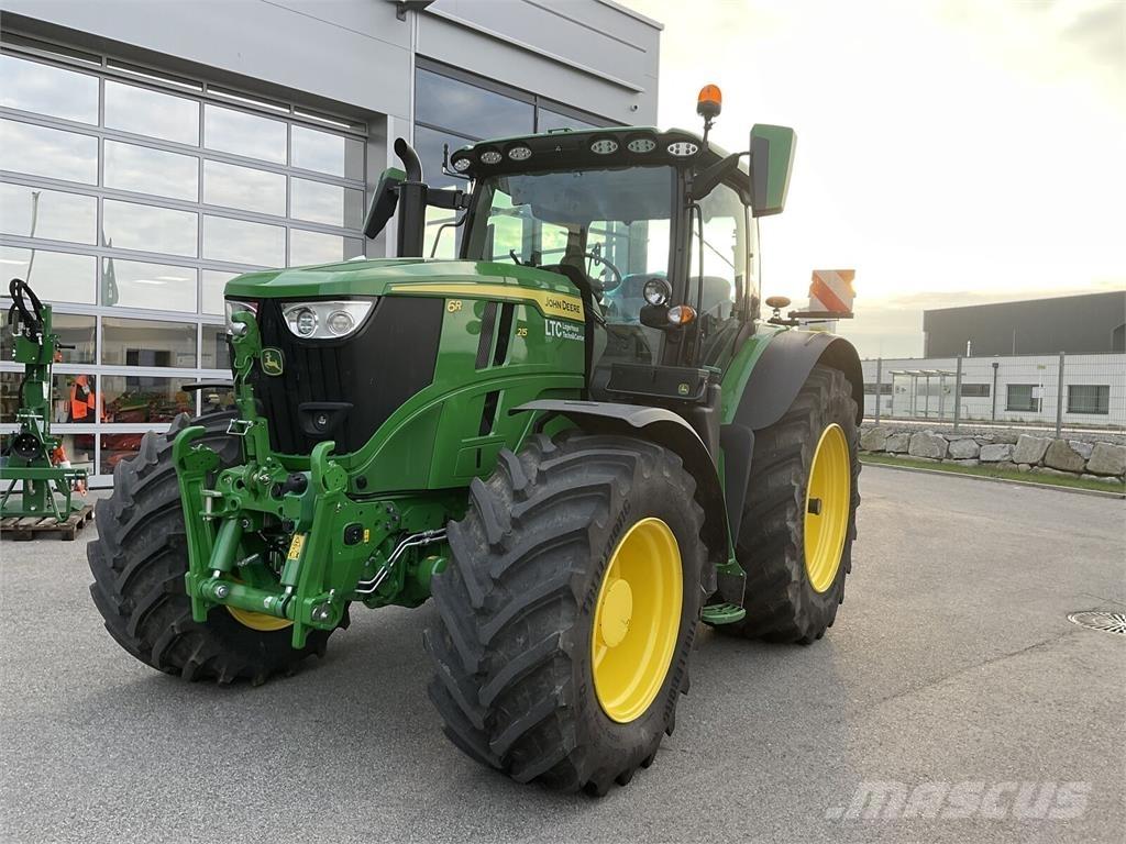 John Deere 6R 215 Traktoriai