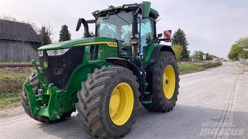 John Deere 7R330 Traktoriai