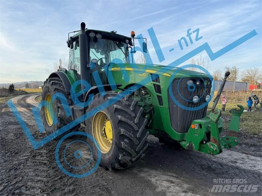 John Deere 8230 Traktoriai