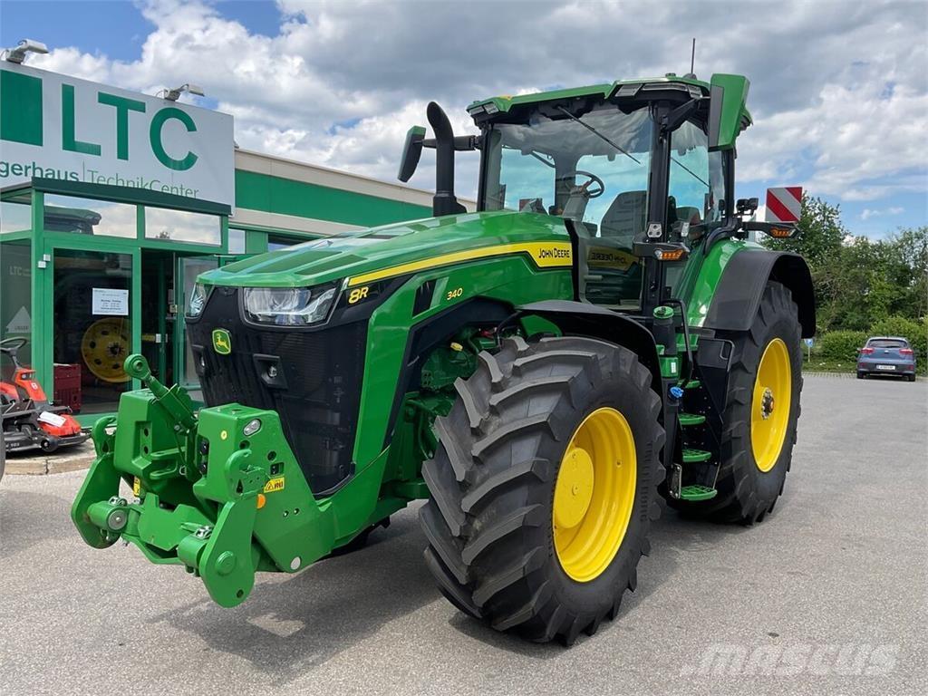 John Deere 8R340 Traktoriai