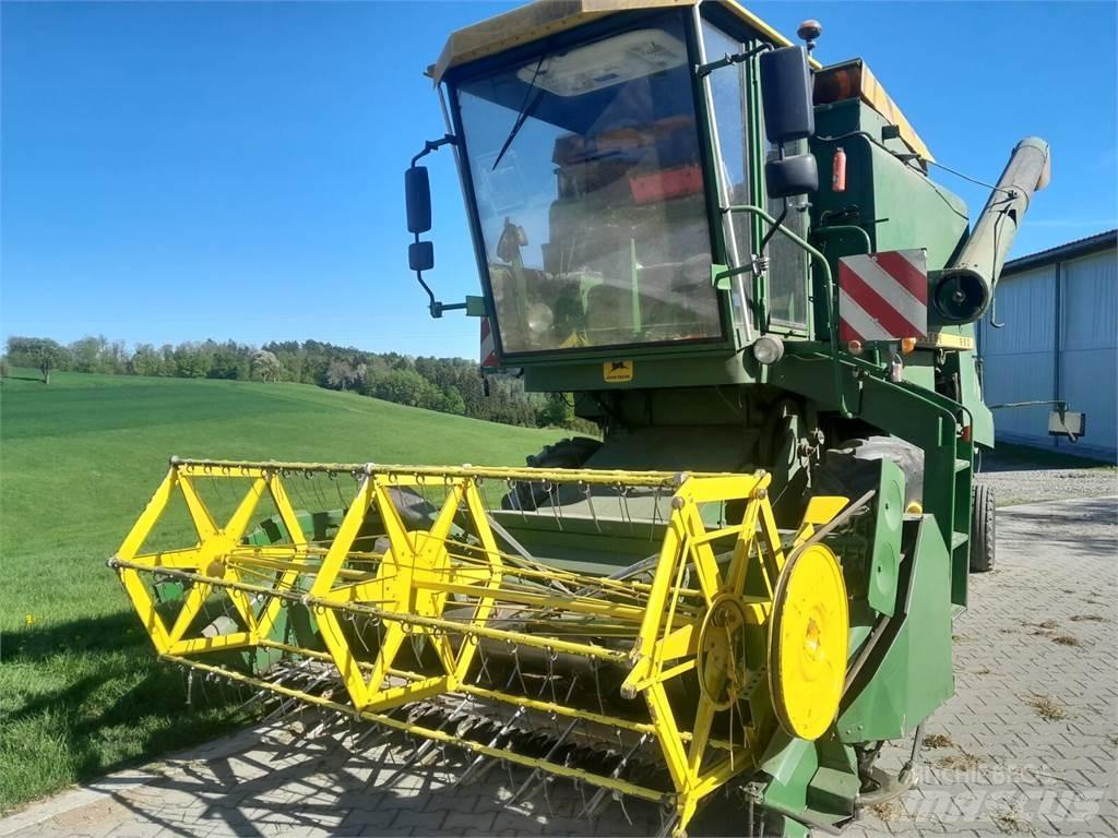 John Deere 950 Derliaus nuėmimo kombainai