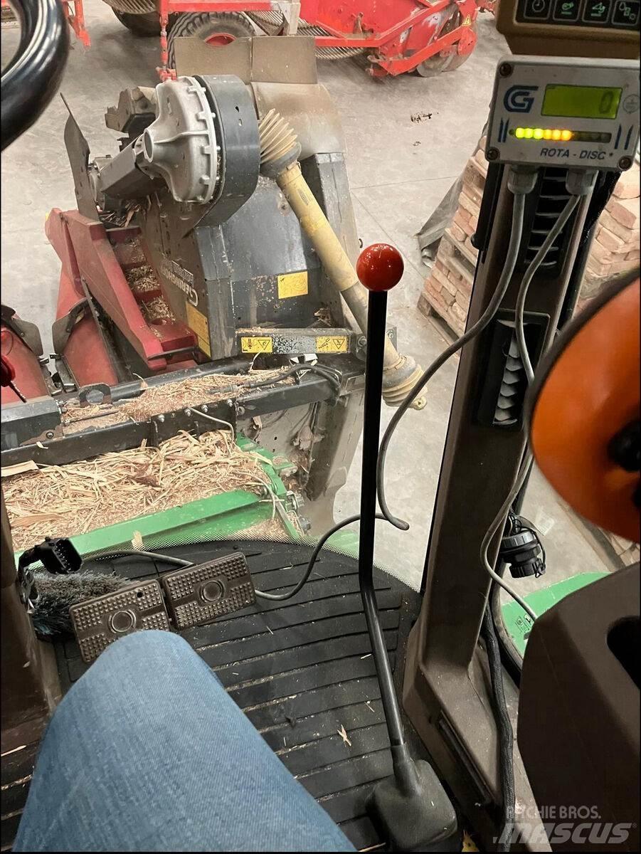 John Deere 9660 WTS Derliaus nuėmimo kombainai