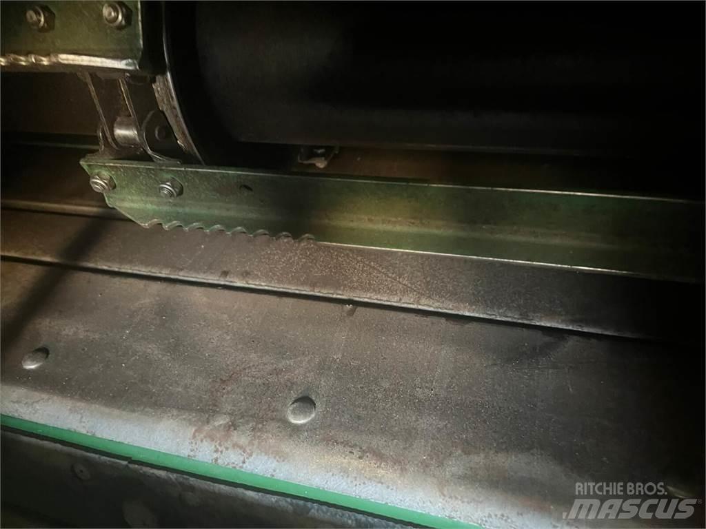 John Deere T550 Derliaus nuėmimo kombainai