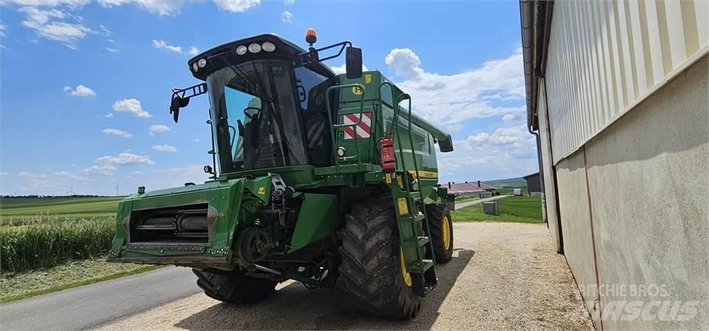 John Deere T550 Derliaus nuėmimo kombainai