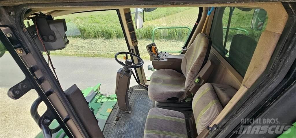 John Deere T550 Derliaus nuėmimo kombainai