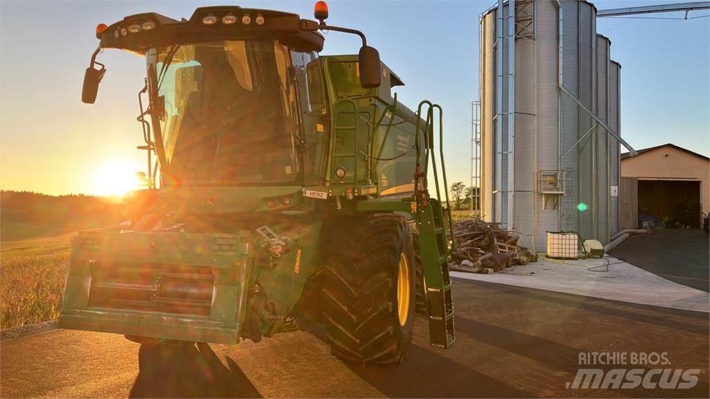 John Deere T550 HM Derliaus nuėmimo kombainai