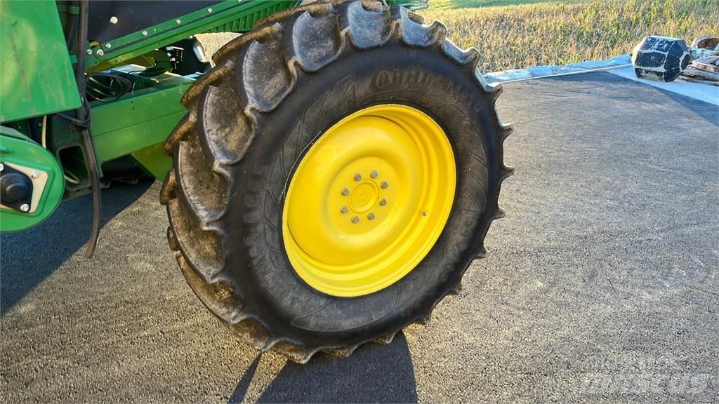 John Deere T550 HM Derliaus nuėmimo kombainai