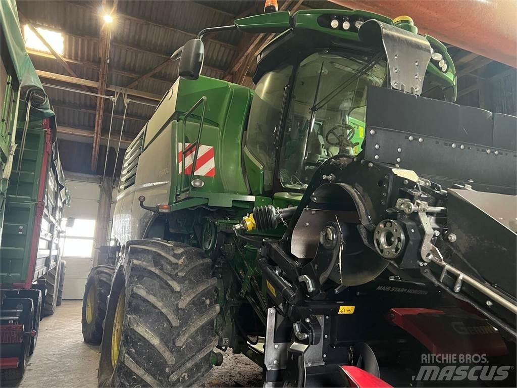 John Deere T670 Derliaus nuėmimo kombainai