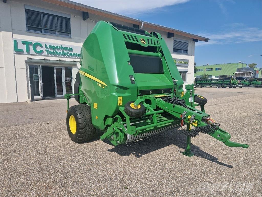 John Deere V451M Ritinių presai