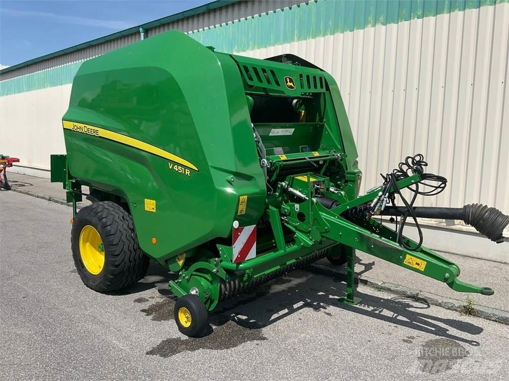 John Deere V451R Ritinių presai