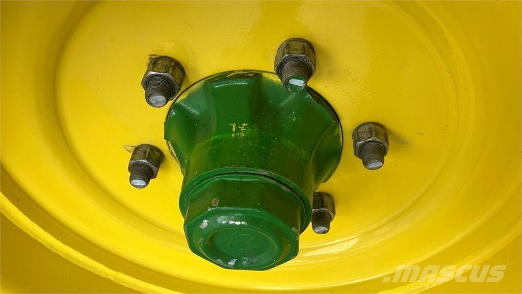 John Deere V461R Ritinių presai
