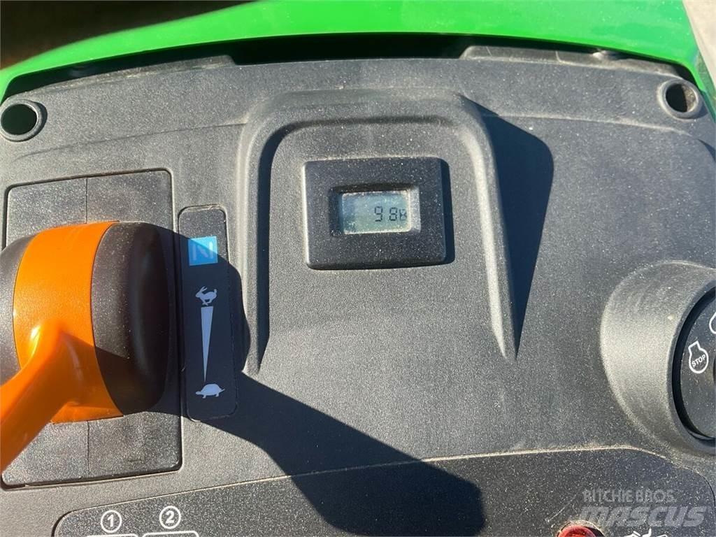 John Deere X167R Aplinkos tvarkymas - Kita