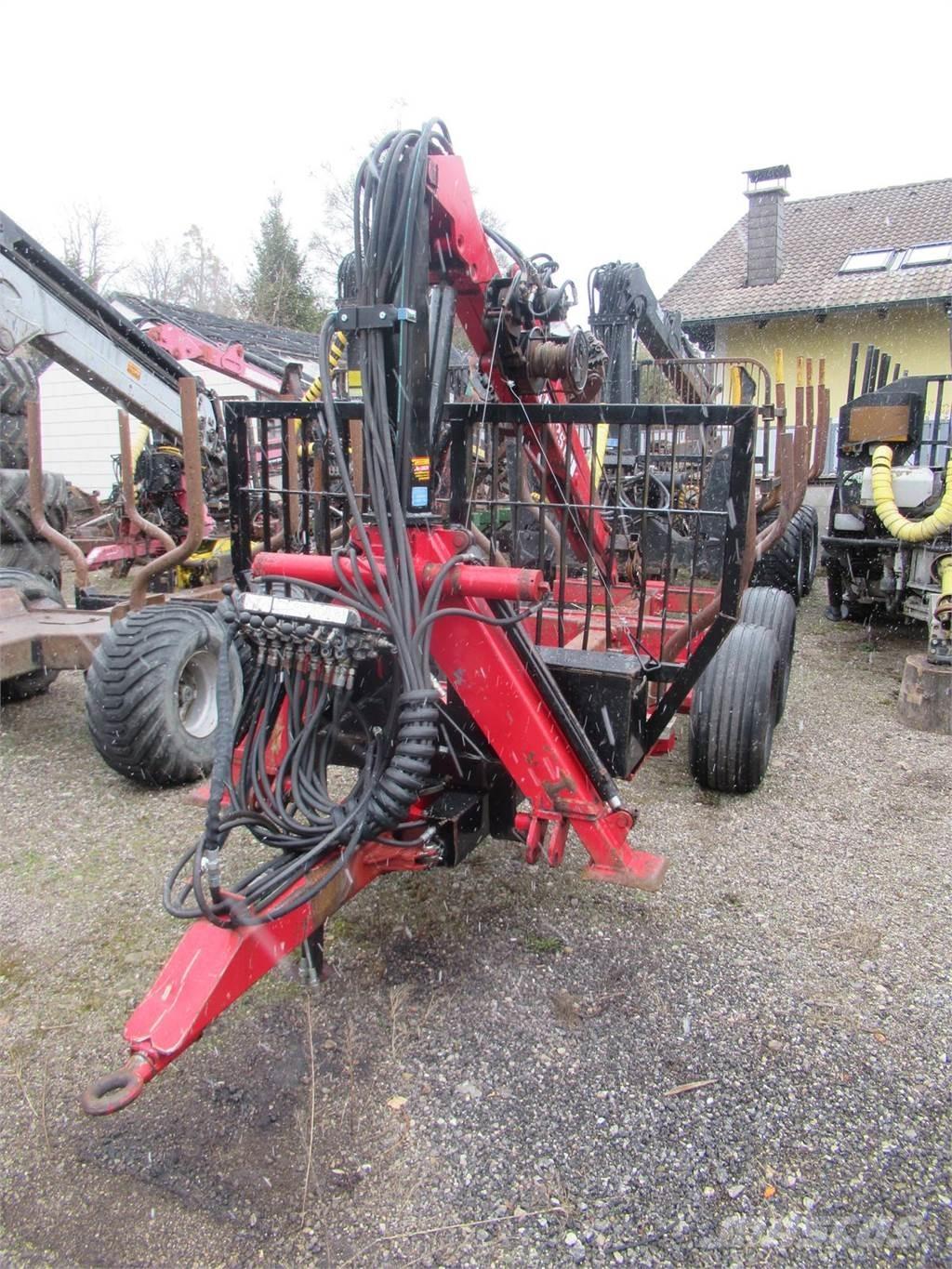 Kesla 2300 + 425 Patu Miškovežių priekabos