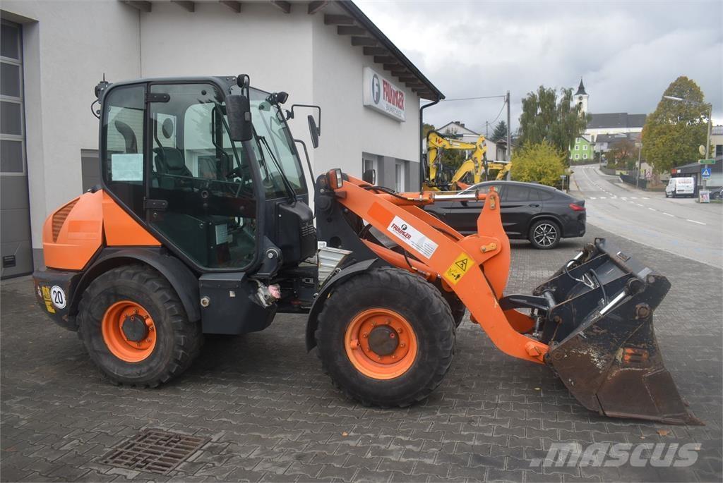 Komatsu WA70-7 Naudoti ratiniai krautuvai