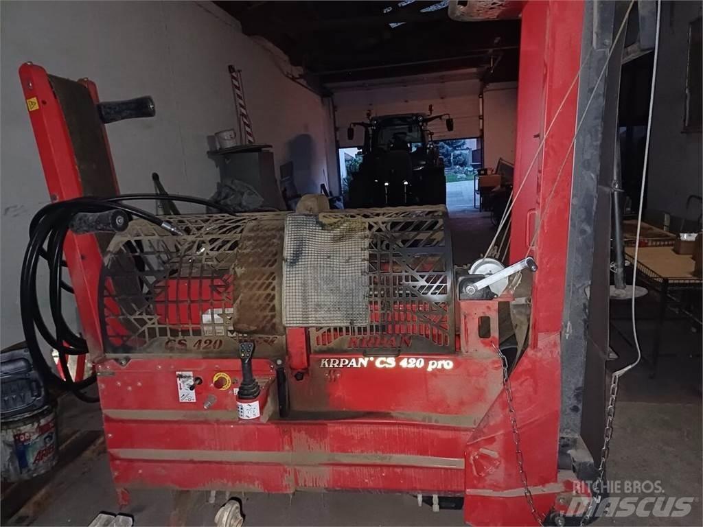 Krpan CS 420 pro Medžių skaldymo, pjovimo ir lupimo įrengimai