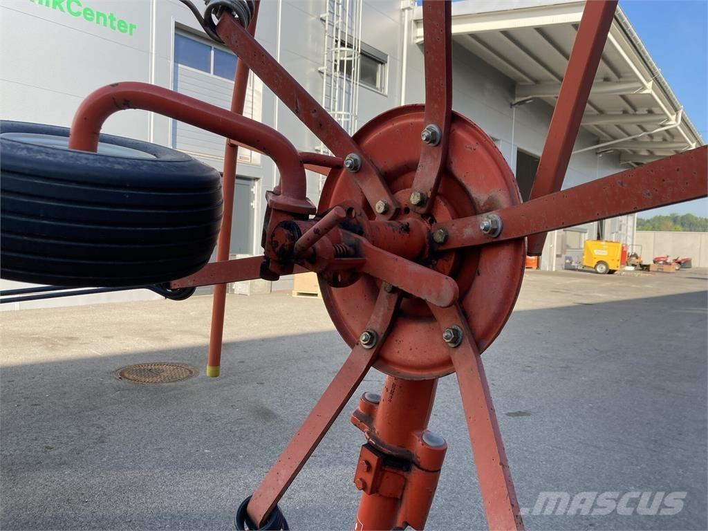 Kuhn GF 4201 HM Šieno grėbliai ir vartytuvai
