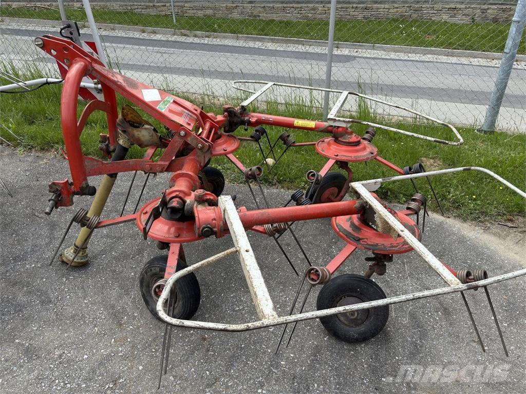 Kuhn GF 440 P Šieno grėbliai ir vartytuvai