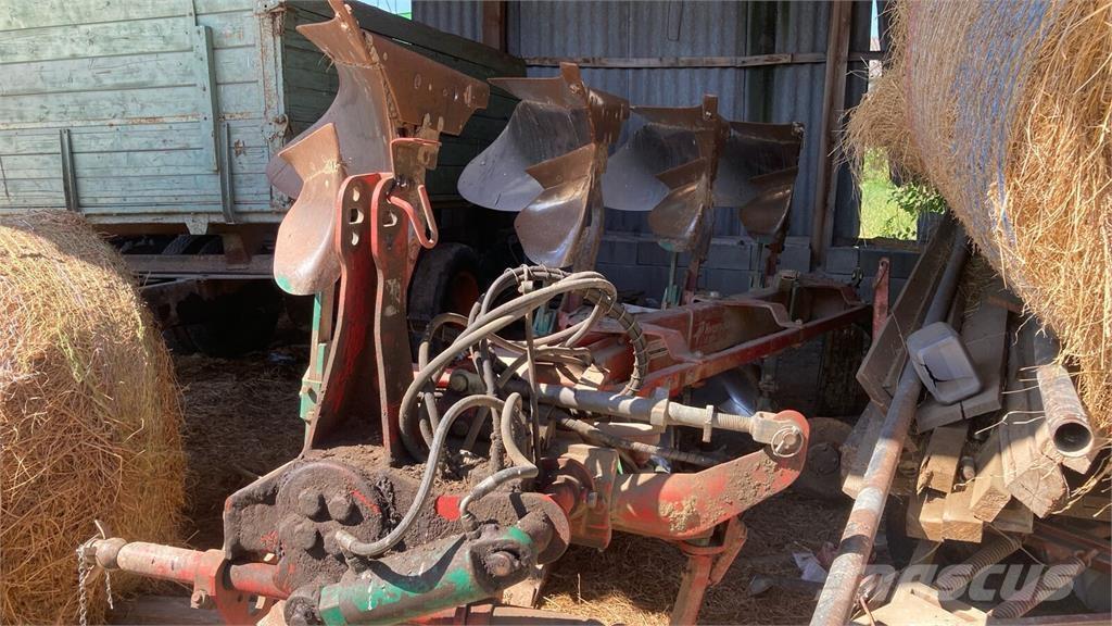 Kverneland LB 100 Standartiniai plūgai