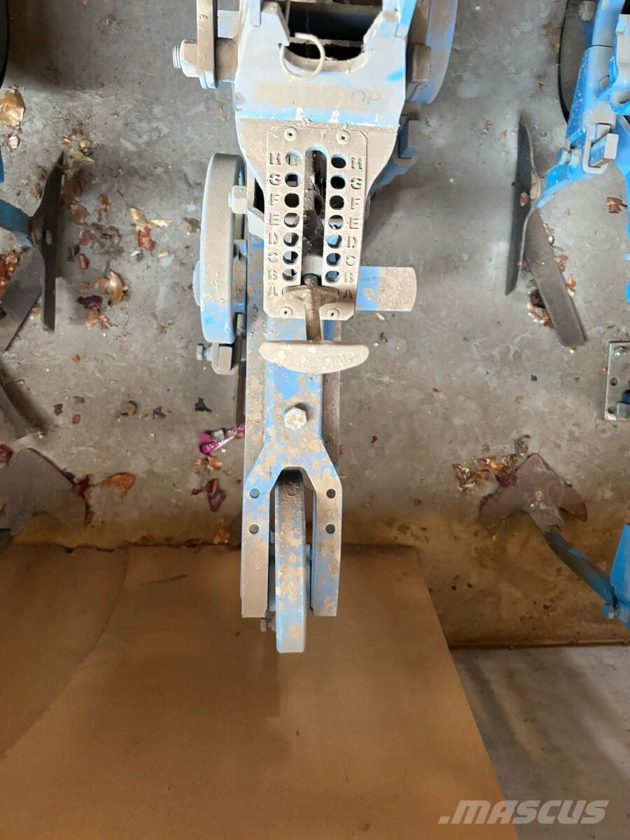  Muticrop Kita sėjamoji technika ir jų priedai