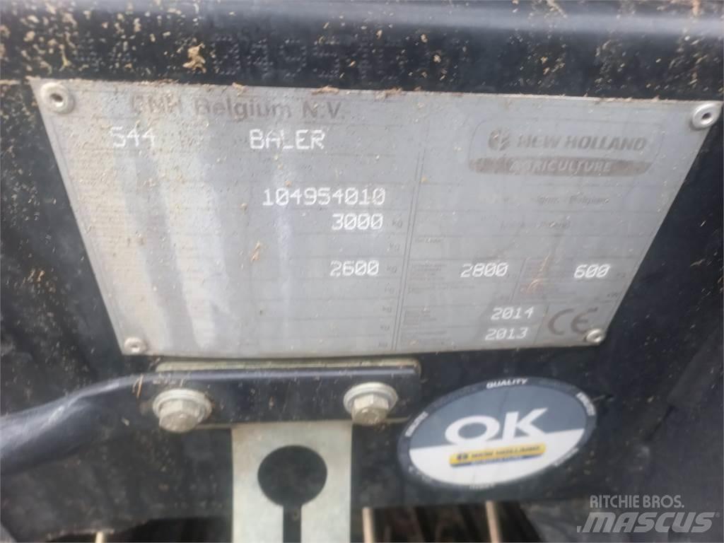 New Holland BR 6090 Ritinių presai