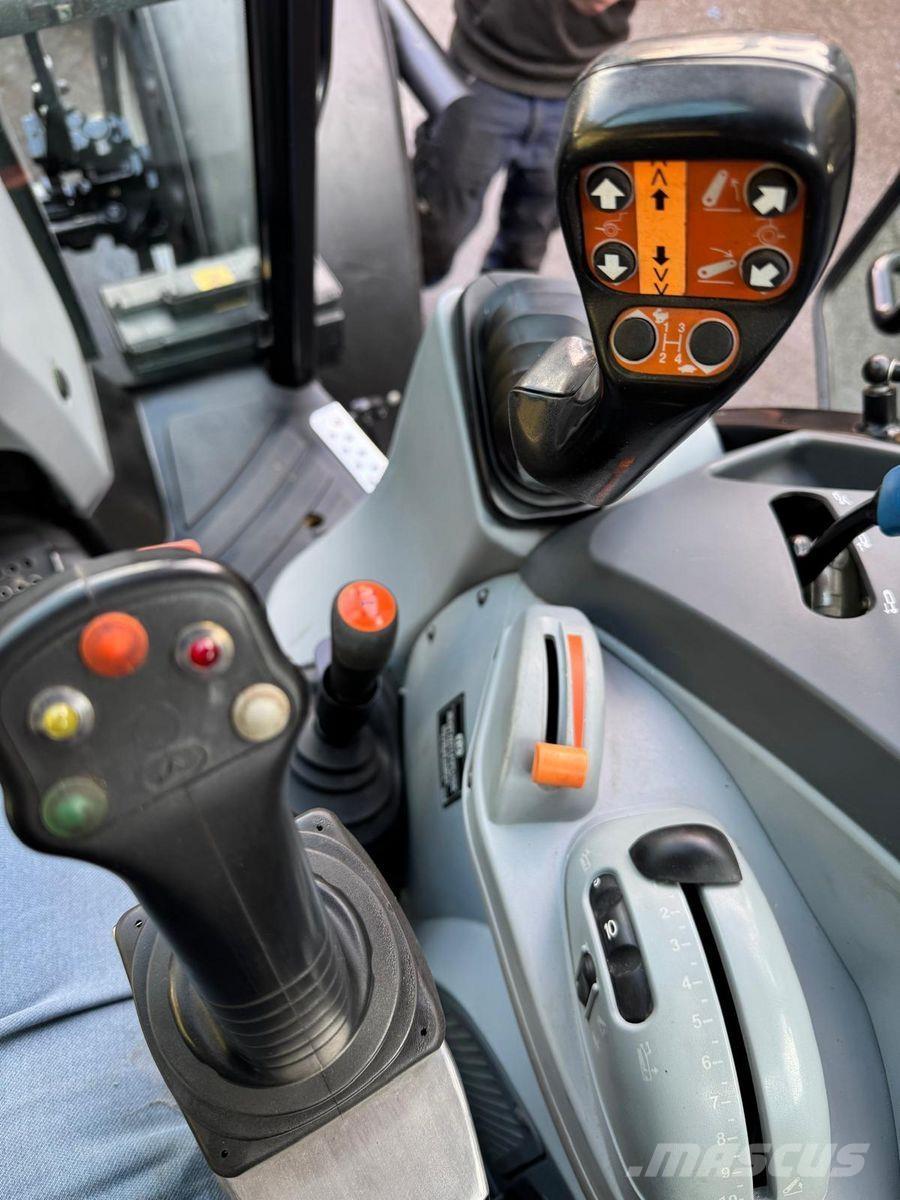 New Holland T4.115 Traktoriai