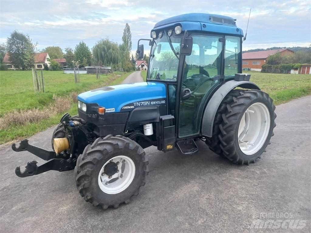 New Holland TN-N 75 Traktoriai