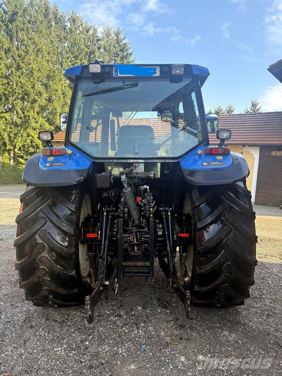 New Holland TS115 Traktoriai