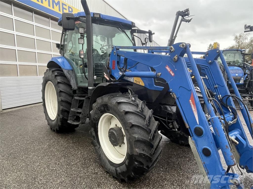 New Holland TS135A Traktoriai