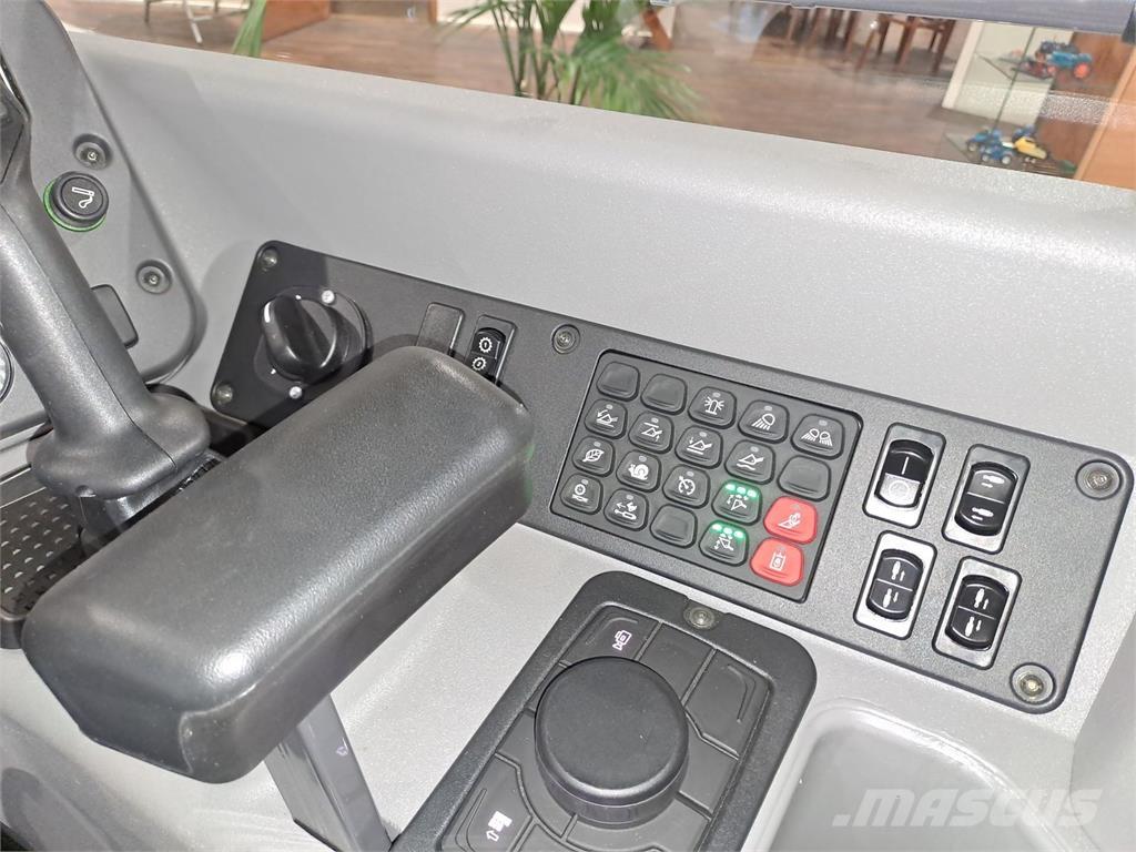 New Holland W 80 C Naudoti ratiniai krautuvai