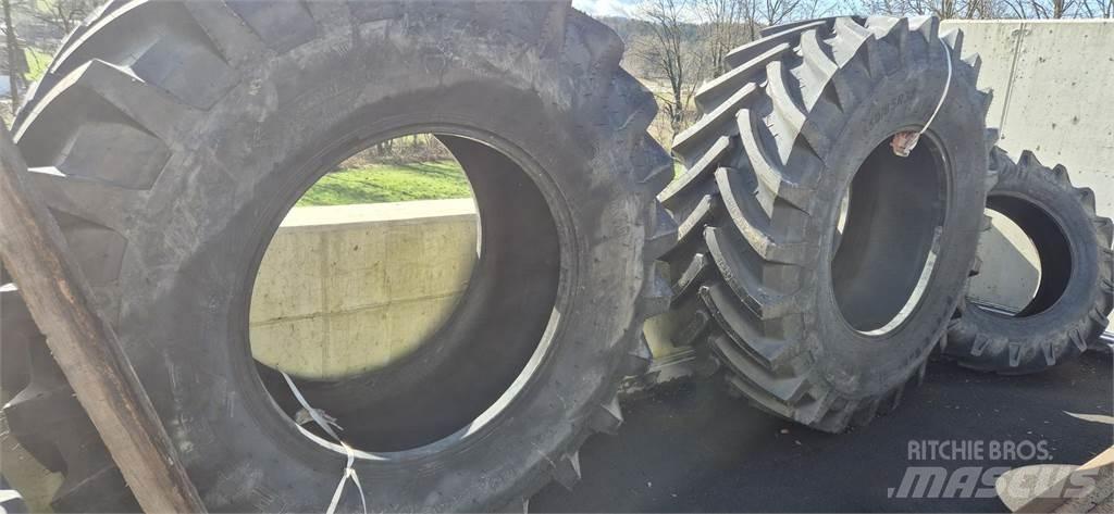 Petlas 650/85 R38 Padangos, ratai ir ratlankiai
