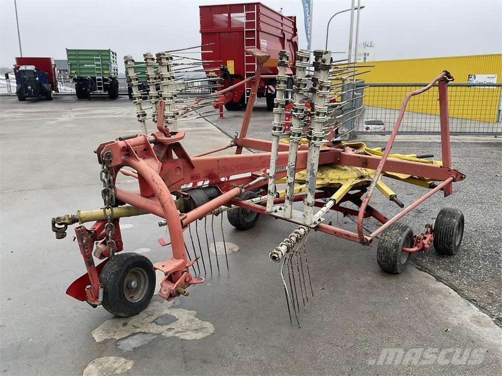 Pöttinger TOP 461 N Grunto gramdymo technika