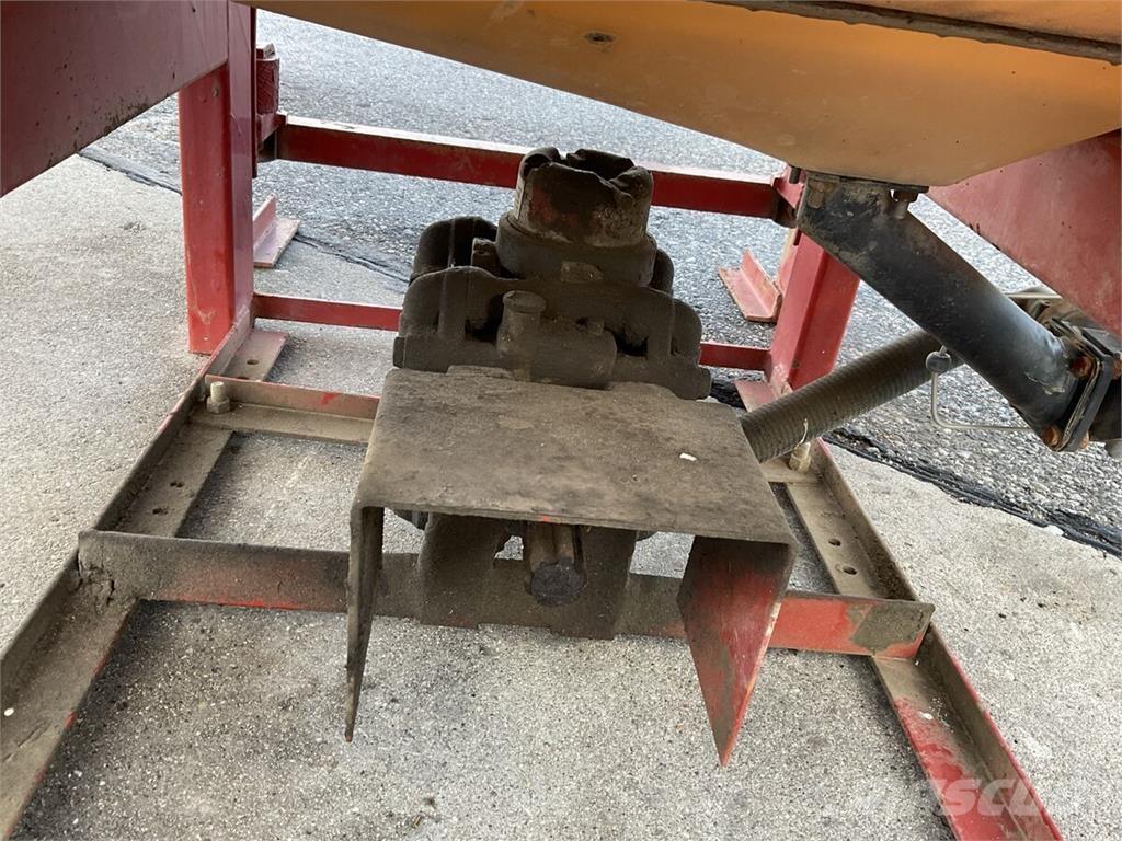 Rau D1 Prikabinami purkštuvai