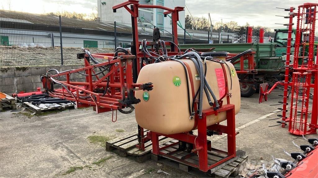 Rau D1 800 Prikabinami purkštuvai