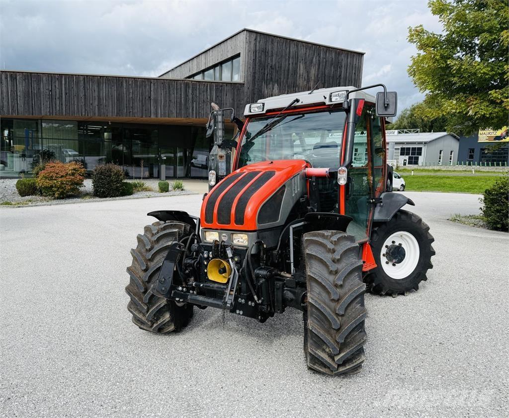 Reform Mounty 100V Traktoriai