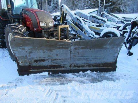  Schilcher 2704 Sniego peiliai ir valytuvai