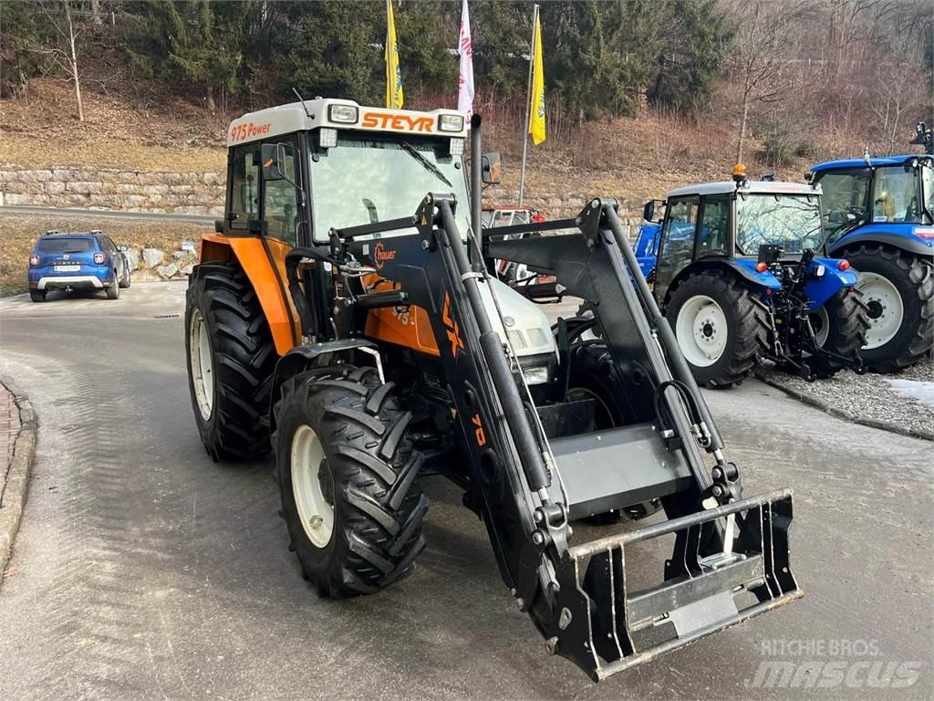 Steyr 975A Traktoriai