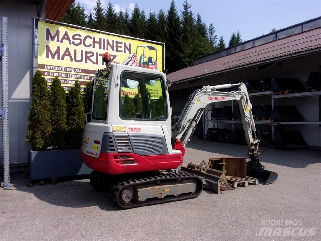 Takeuchi TB228 Mini ekskavatoriai < 7 t