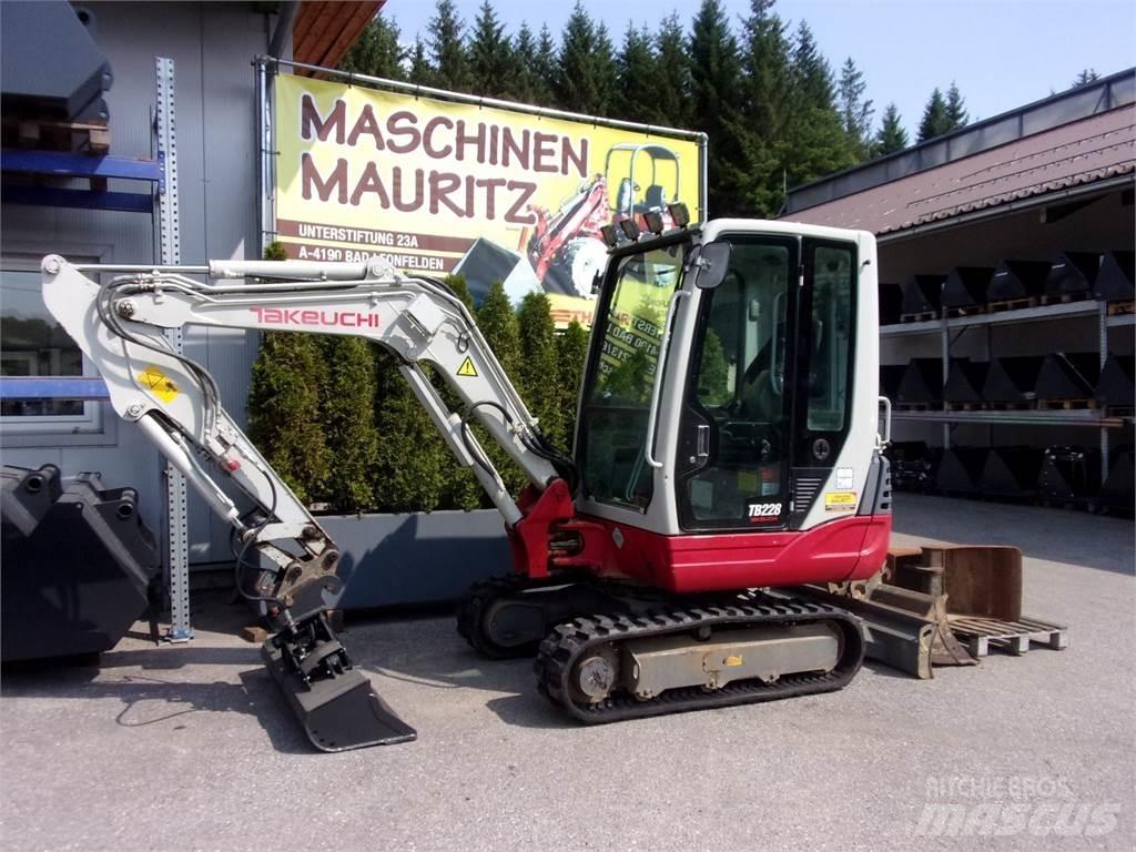 Takeuchi TB228 Mini ekskavatoriai < 7 t