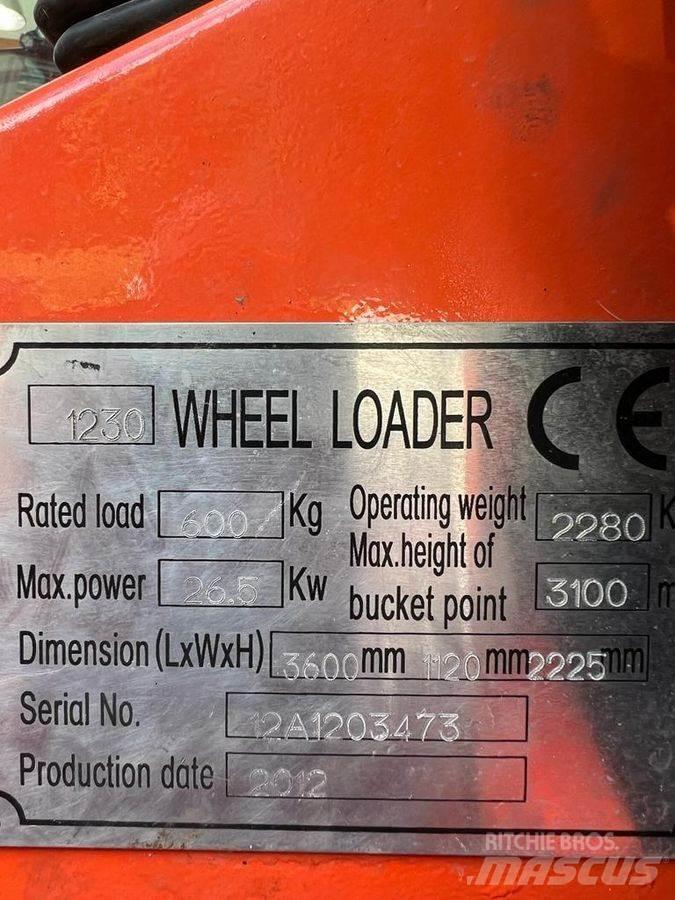 Toyo 840 Frontaliniai krautuvai ir ekskavatoriai