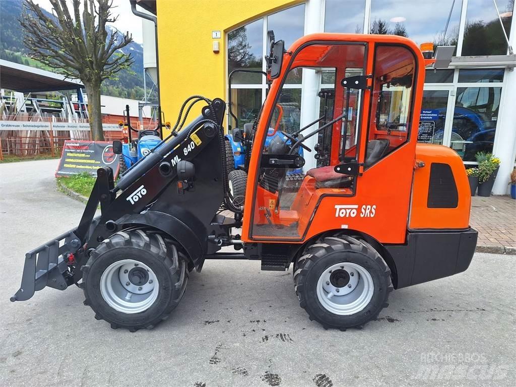 Toyo 840 Frontaliniai krautuvai ir ekskavatoriai