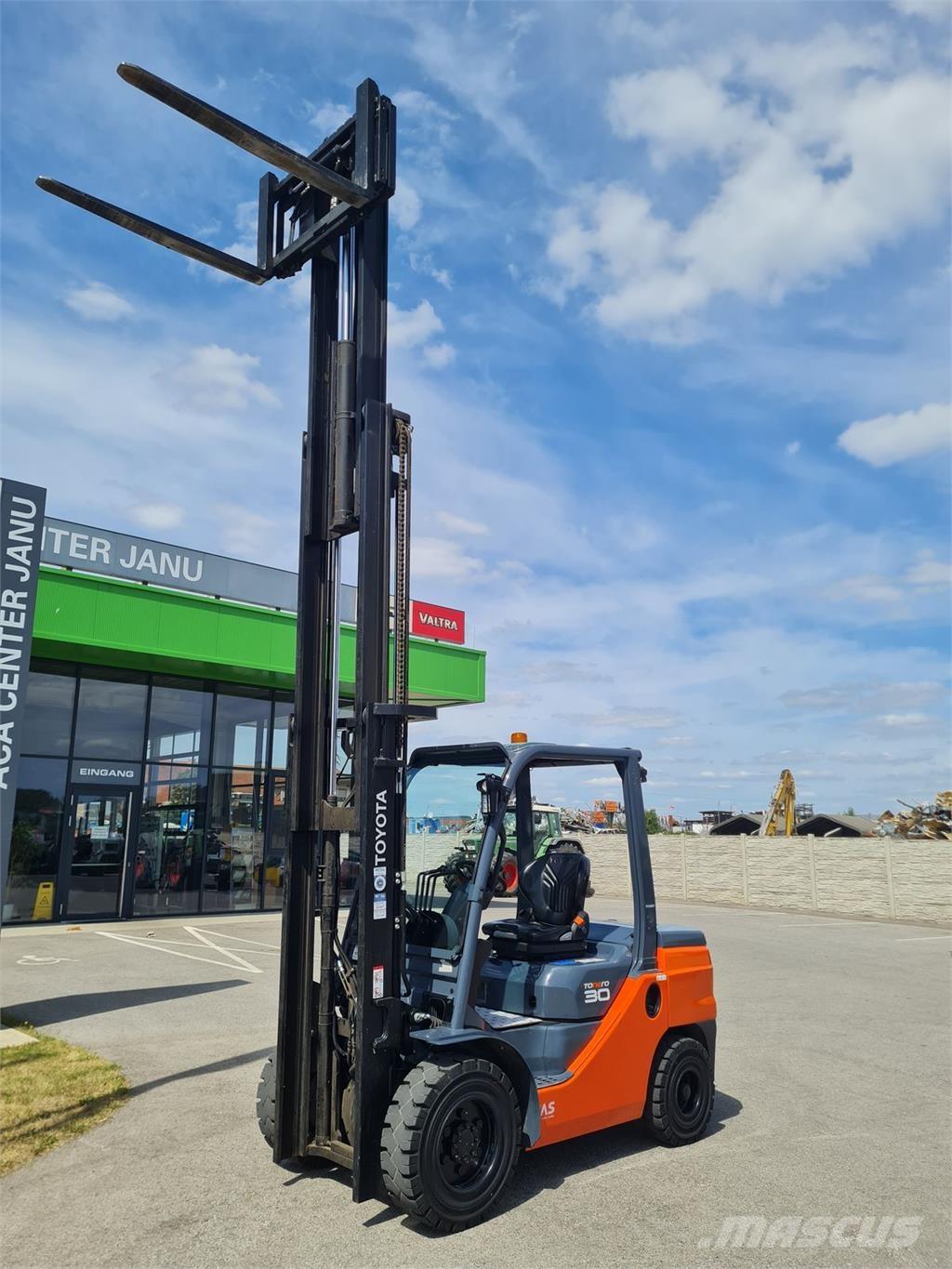 Toyota 52-8FDF30 Šakiniai krautuvai - Kita