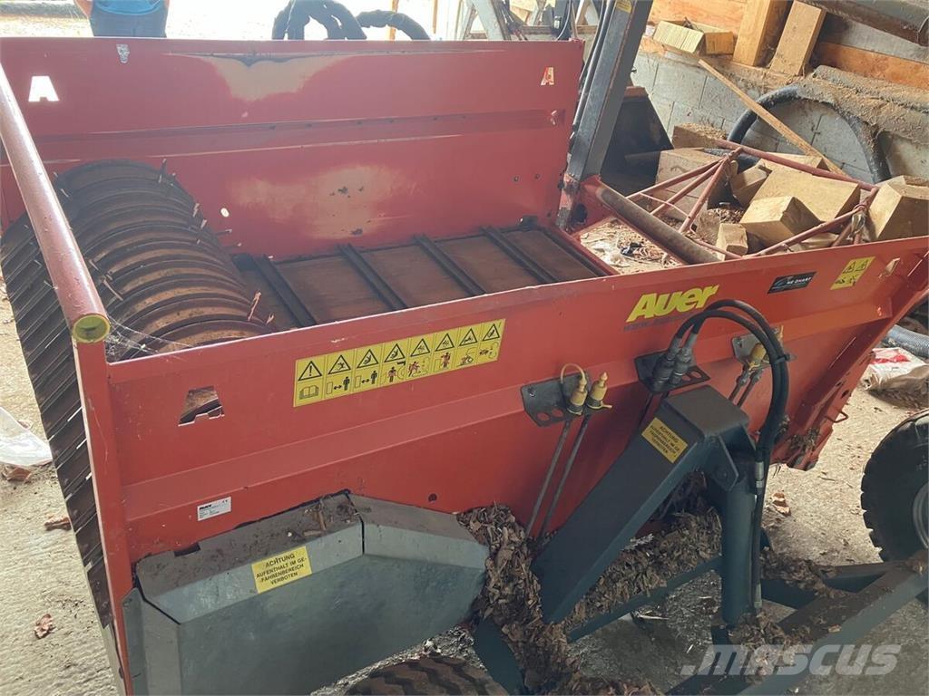  V Kiti pašarų derliaus nuėmimo įrengimai