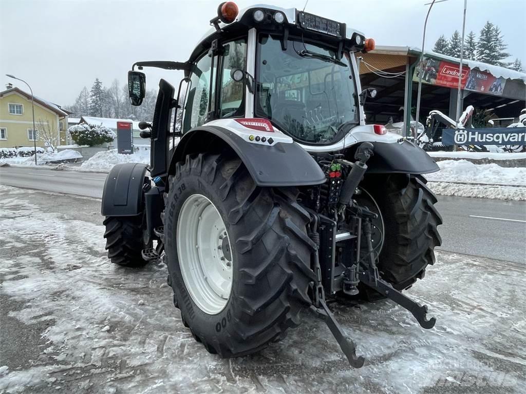 Valtra N175 Active Traktoriai