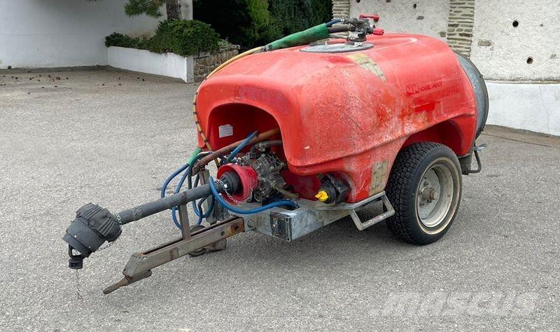 Vogel & Noot 800 L Prikabinami purkštuvai