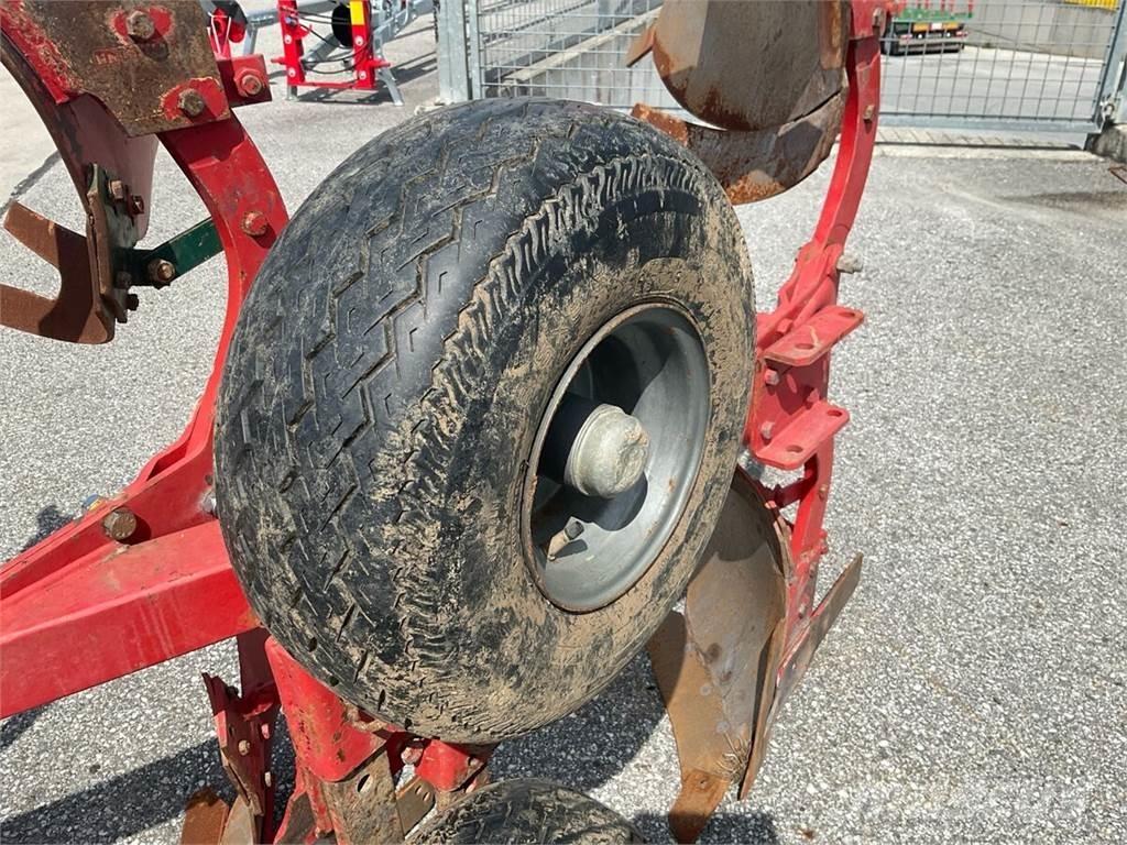 Vogel & Noot LM 820 Standartiniai plūgai