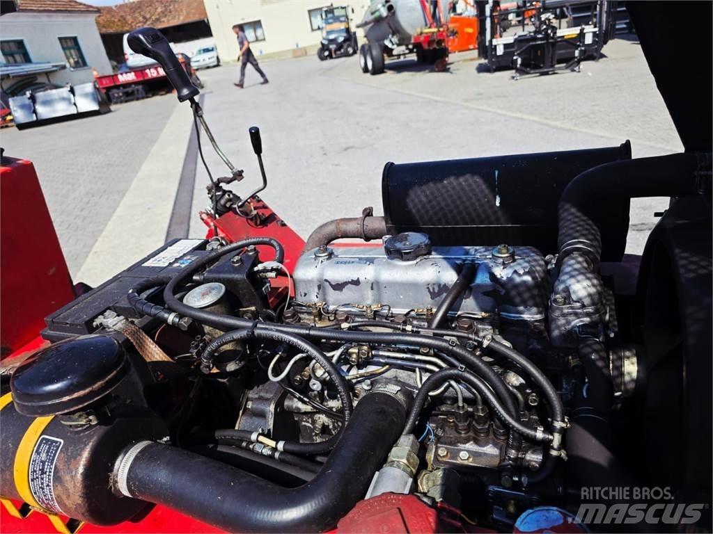Weidemann 917 D/M Frontaliniai krautuvai ir ekskavatoriai